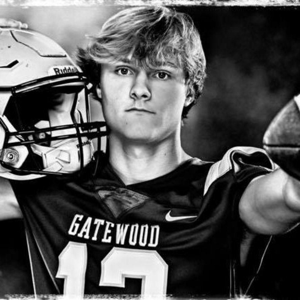 Meet your Posher, Hollie